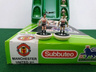 Subbuteo Ref 63771 Manchester United 2nd Kit Team