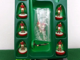 Subbuteo Ref 63777 Nottingham Forest Lightweight Team