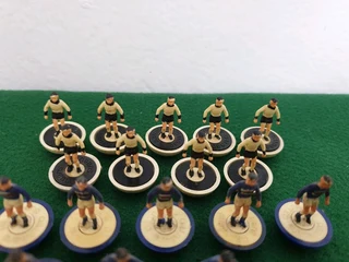 Subbuteo 4 Incomplete Handpainted Lightweight Teams