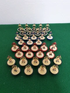 Subbuteo 4 Incomplete Handpainted Lightweight Teams