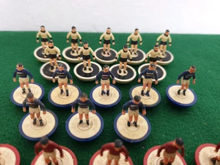 Subbuteo 4 Incomplete Handpainted Lightweight Teams