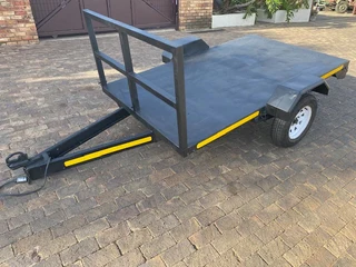 Trailer flat deck