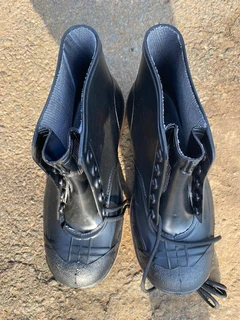 Safety Boots shoes leather steel tips Wayne.