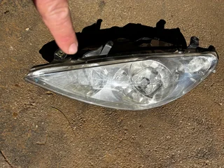 Peugeot 307 Head light.