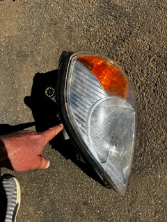 Kia Rio Head Light.