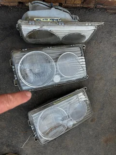 Mercedes Benz W123 Head Lights Lamp.