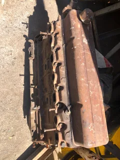 Chev engine 235 ci 6cyl. 3,9 litre.