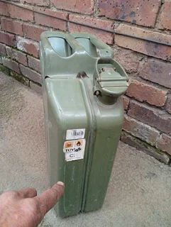 Jerry Can 20 L Older Thicker Steel Heavier Duty Metal.