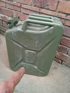 Jerry Can 20 L Older Thicker Steel Heavier Duty Metal.