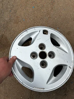 Fiat Uno Turbo mag wheel only 1available.