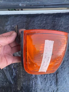 Ford Ranger MK1 corner lamp turn.