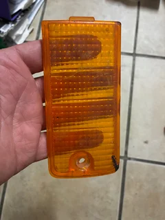 Nissan Laurel G30 front turn signal indicator.