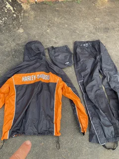 Rain suit Harley Davidson waterproof genuine.