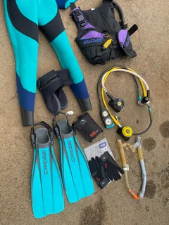 Dive gear ladies Scuba lady kit Cressi Fins.