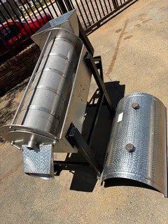 Juice Extractor Separates Juice &amp; Pulp for Crushing Fruit.