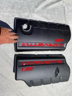 Chev LS2 Engine covers fuel rail covers.