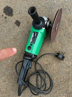 Hitachi Polisher disc Sander.