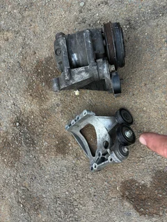 Air Con pump & Bracket.