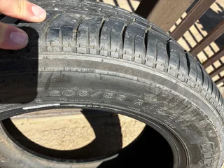 Tyre 205 55 15 Firestone.