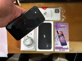 Iphone 11 Black Apple 64 GB.