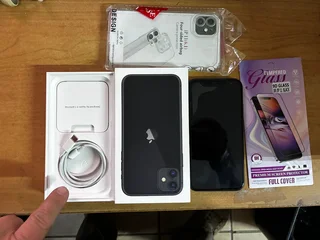 Iphone 11 Black Apple 64 GB.