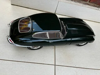Jaguar E-Type 1.8 Scale Model