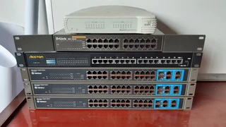 Network Ethernet Hubs / Switchs