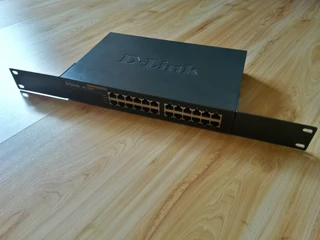 Network Ethernet Hubs / Switchs