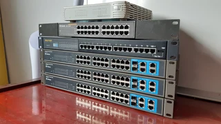 Network Ethernet Hubs / Switchs