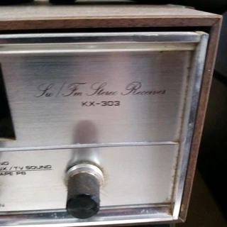 GARAGE/STORAGE FINDS... VINTAGE PIONEER AMP AN SPEAKERS IN GOOD CONDITION FOR SALE IN KLEINMOND..