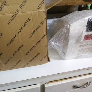 GARAGE /STORAGE FINDS.. 2X BRAND NEW AUTOMATIC WALL MOUNTED TOILET HAND DRYERS  FOR SALE IN KLEINMON