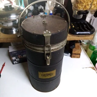 Garage/storage Finds.. Vintage Ww2 Thermos For Sale In Kleinmond.