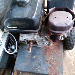 GARAGE/STORAGE FINDS..HOFFMANN HEAVY DUTy SERIES 2 ..146CC..13HP MOTOR ONLY FOR SALE IN KLEINMOND.