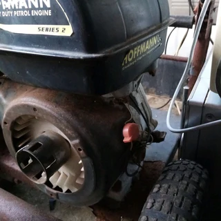 GARAGE/STORAGE FINDS..HOFFMANN HEAVY DUTy SERIES 2 ..146CC..13HP MOTOR ONLY FOR SALE IN KLEINMOND.