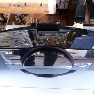 GARAGE/STORAGE FINDS ..LG ..DVD ,CD, USB RADIO AND IPOD DOCKING..FOR SALE IN KLEINMOND.