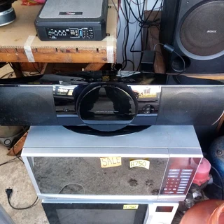 Garage/storage Finds ..lg ..dvd ,cd, Usb Radio And Ipod Docking..for Sale In Kleinmond.