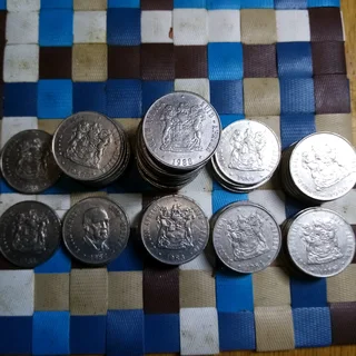 GARARGE/STORAGE FINDS.. R1 AND 50c COINS FOR SALE IN KLEINMOND.