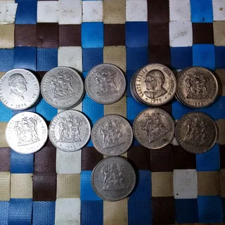GARARGE/STORAGE FINDS.. R1 AND 50c COINS FOR SALE IN KLEINMOND.