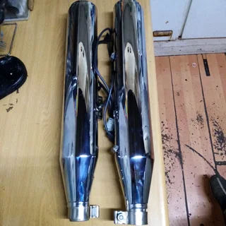 GARAGE/STORAGE FINDS.. 2X HARLEY FATBOY MOTORBIKE SELINCERS, AND NEW FOR SALE IN KLEINMOND.