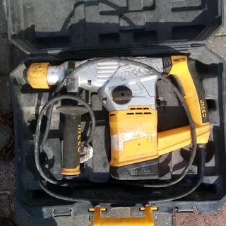 GARAGE /STORAGE FINDS.. IMPACT INDUSTRIAL HAMMER DRILL FOR SALE IN KLEINMOND.