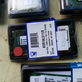 GARAGE /STORAGE FINDS.. new LAPTOP AND PC SPARES FOR SALE IN KLEINMOND.