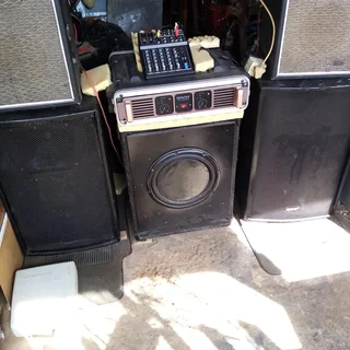 Garage/storage Finds.sound System Ideal For Church,pubs,mobible Function E.t.c.for Sale In Kleinmond
