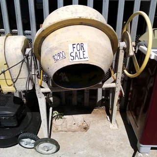 Garage /storage Finds.. Turner An Morris Concrete Mixer Electric For Sale In Kleinmond.