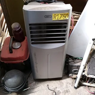 Garage /storage Finds.. Defy 9000btu Portable Air On In Good Condition For Sale In Kleinmond.