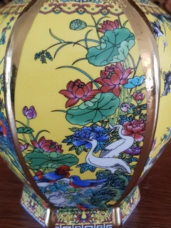 Lovely Flower And Bird Pattern Vase.