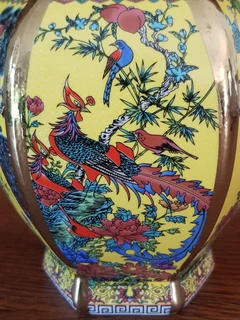 Lovely Flower And Bird Pattern Vase.