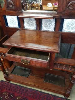 Grand Old Hallstand  ~™ Circa 1900.