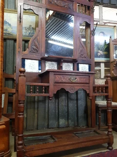 Grand Old Hallstand  ~™ Circa 1900.