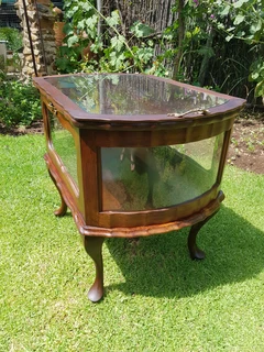 Imbuia Vitrine ~ Circa 1960&#39;s