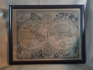 (x7) MAPS OF THE WORLD PRINTED IN FRAME&#39;S.